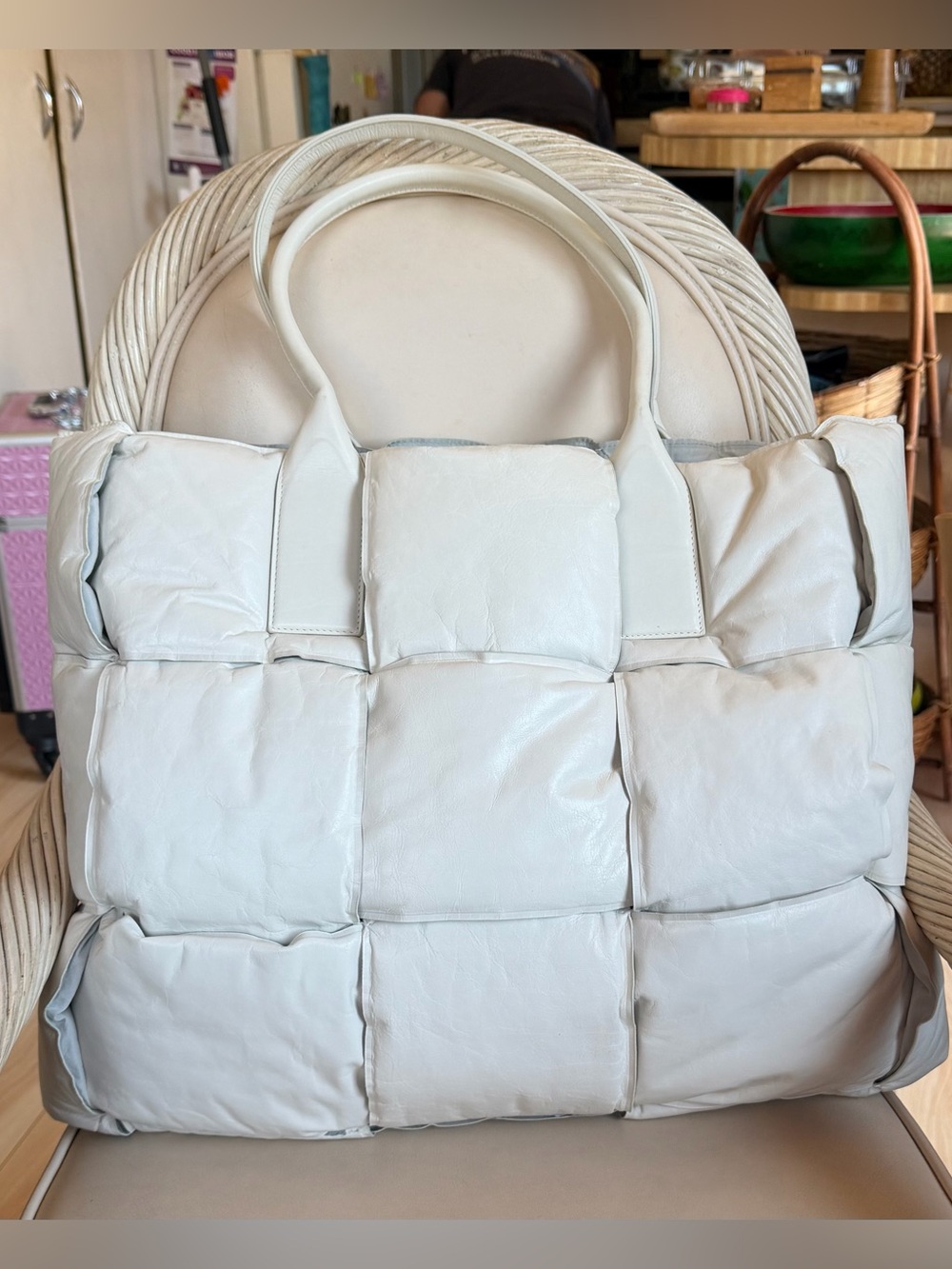 BOTTEGA VENETA Padded Calfskin Maxi Intrecciato Squash Tote. White. Mint Cond.!